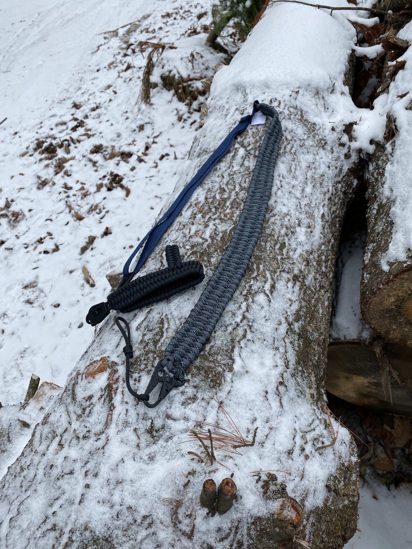 Premade Paracord No-Drill Rifle Sling, Adjustable, Trilobite Weave, Stealth Grey and Canis with Navy Blue Webbing