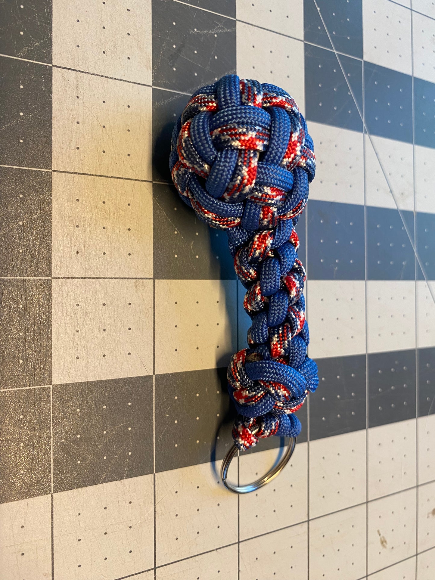 Custom Paracord Globe Knot Keychain