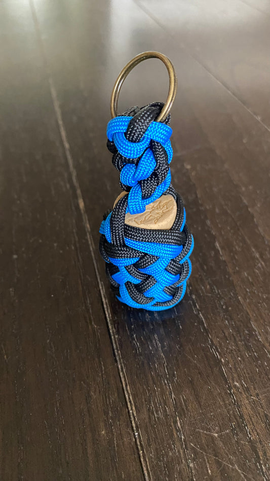 Premade Black and Blue 550 Paracord Boat Keychain