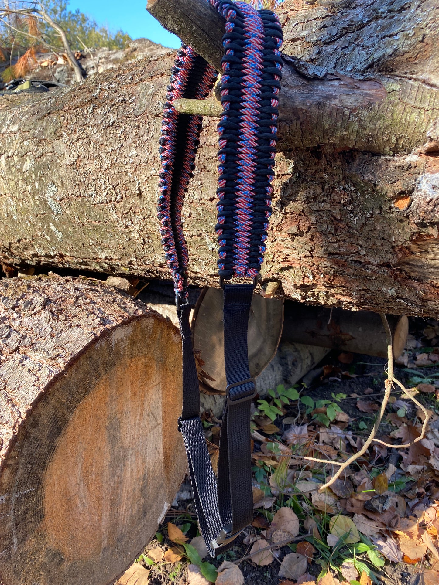 Premade Paracord Bow Sling, Adjustable, Dragon Tongue Weave, Black and Flag